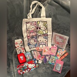 🩷Sanrio Hello Kitty Multi-Color Canvas Tote Bag with 20 + Accessories